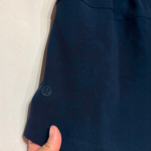 Lululemon On The Fly Short Woven 2.5” True Navy Size 4 - Picture 7 of 9